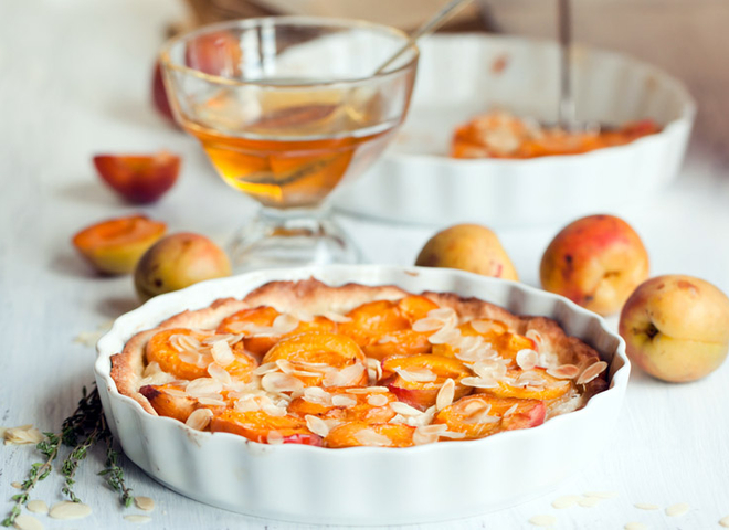 пиріг з абрикосами: смачний літній рецепт
