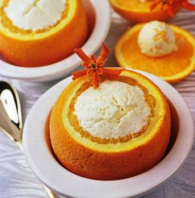 морозиво в апельсині