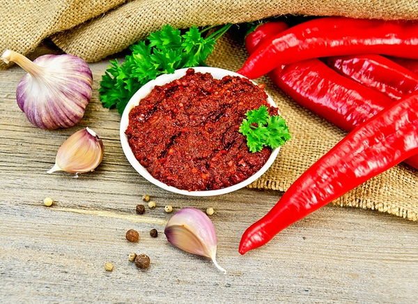 справжня грузинська аджика: рецепт пекучого соусу