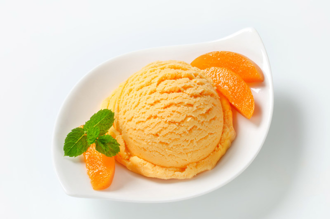 морозиво з йогурту з абрикосом