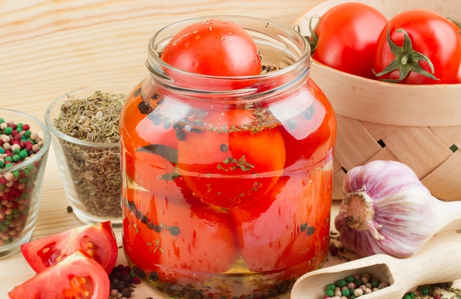 мариновані помідори: рецепт зі стерилізацією