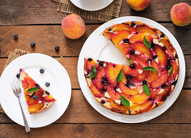 пиріг із персиками: рецепт найніжнішого десерту