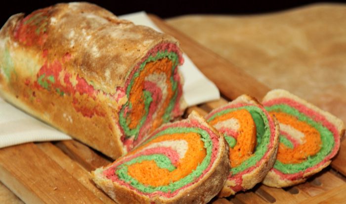 кольоровий хліб