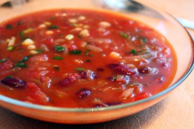 легкий для шлунка і простий у приготуванні томатний суп