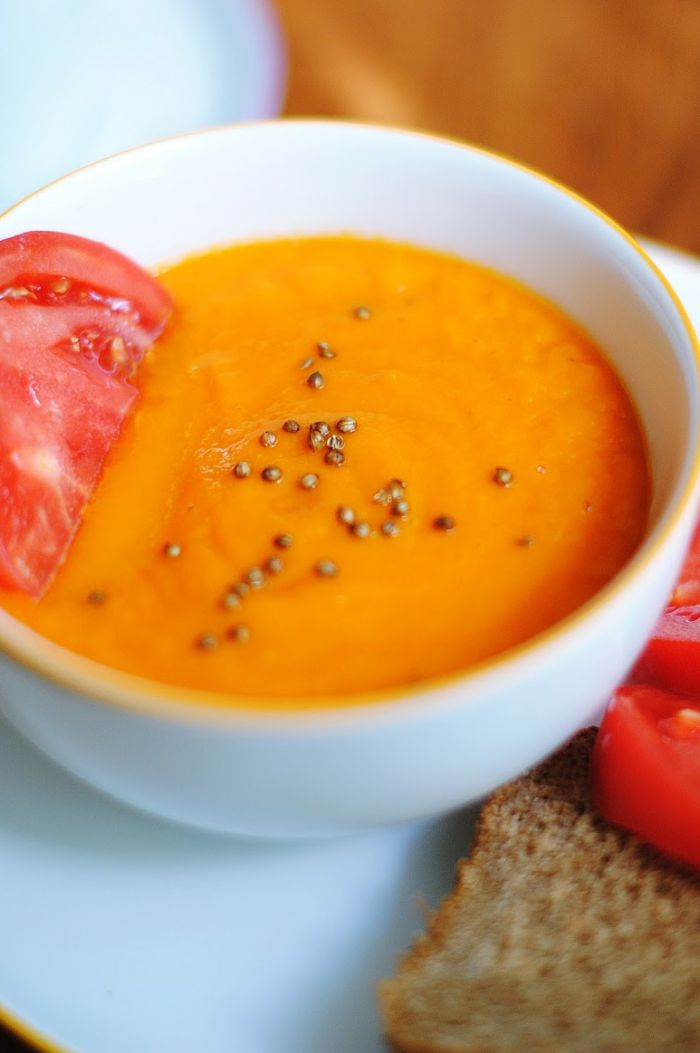 італійський томатно-морквяний суп