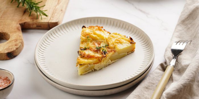 Вегетаріанська галета з сиром і картоплею — випічка з листкового тіста