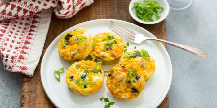 Мініомлети в тортильї — рецепт страви та рецепти