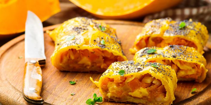 Гарбузові струдлі на картопляній подушці — рецепт